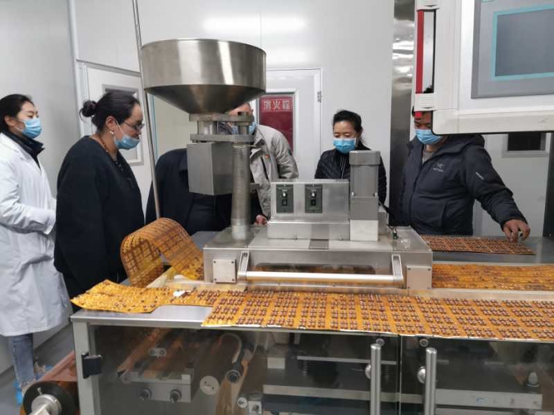 农行甘孜分行：支持中藏医药民营小微企业渡难关