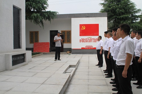 孟州农商银行组织全行退役军人赴革命老区参观学习