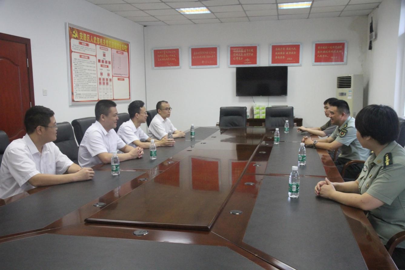 农行与武装部队开展座谈会