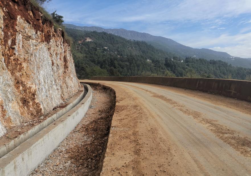 农发行昭通市分行：10亿元扶贫过桥贷款支持深度贫困地区进村道路硬化