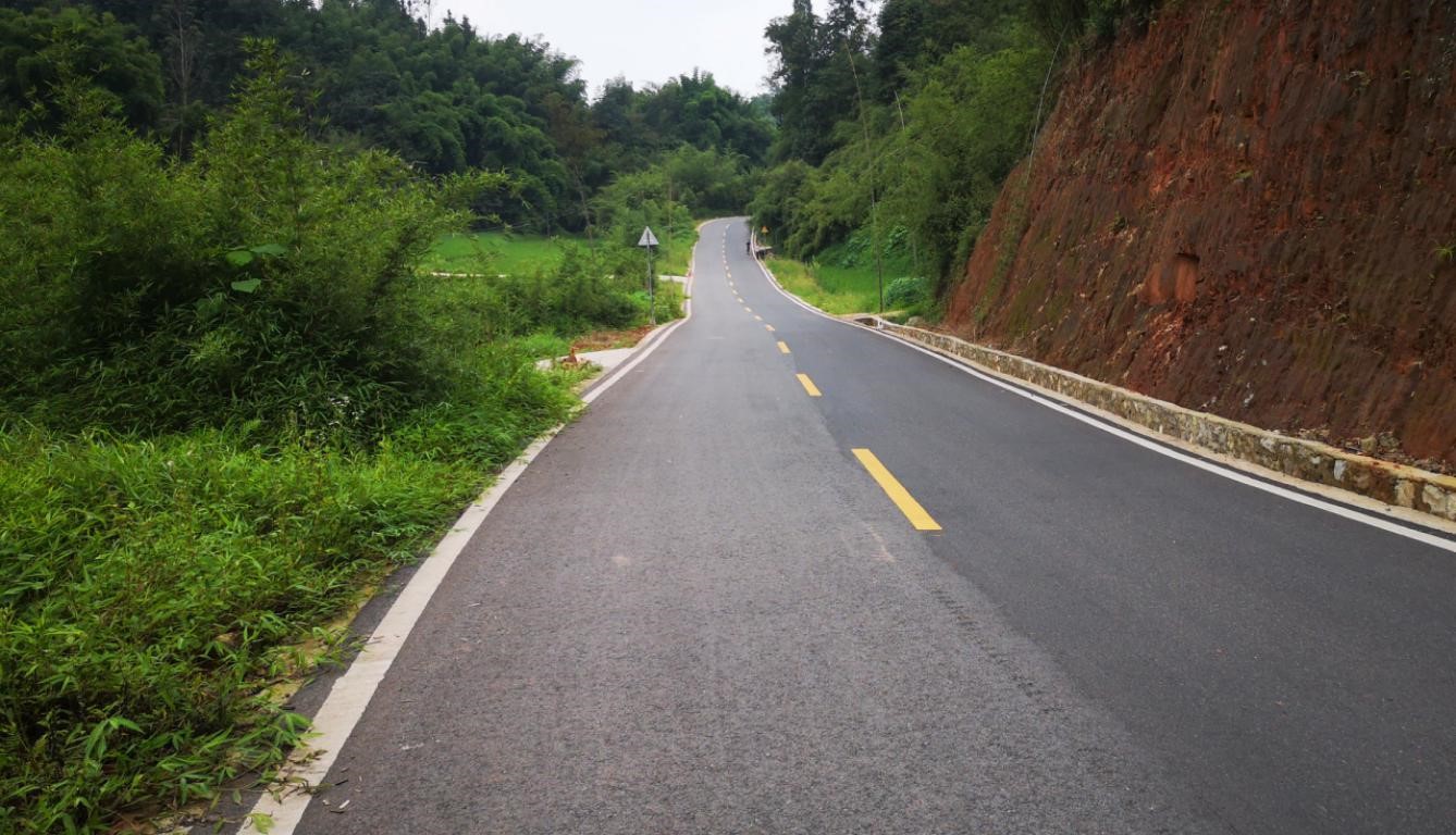 四川省乐山分行犍为支行支持的犍为县农村公路改善提升工程2