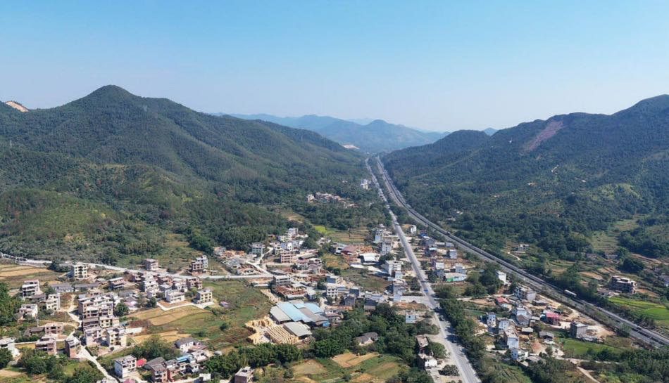 农发行南康区支行 投放1.37亿元构建绿水青山新家园
